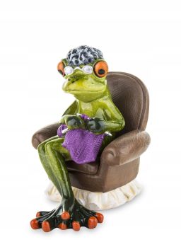 Stylowa Figurka Dekoracyjna Babcia Żaba na Drutach na Fotelu – Zabawna Ozdoba do Domu, Humorystyczna Figurka Żaby - 137229